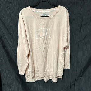 Rae Dunn brand / light pink top‎ / Size 1X / R-3